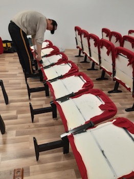 konferans koltuk tamiri ve doğru montaj