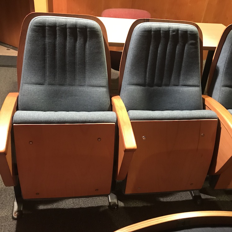 konferans koltuğu imalatı ve ahşap kol